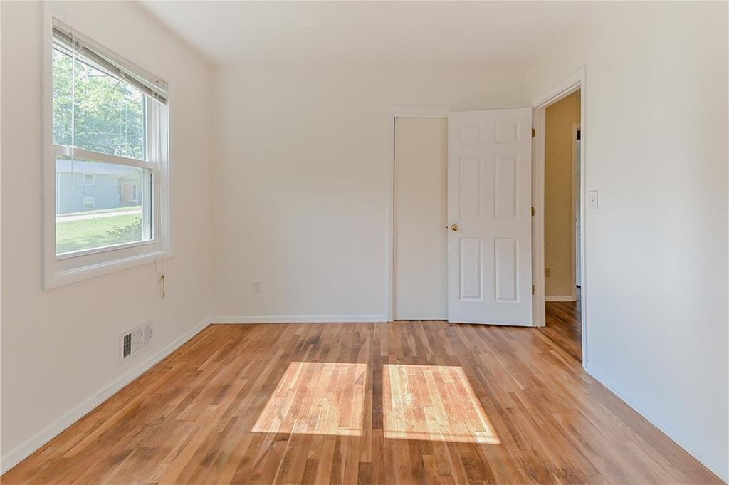 1935 Inverness Road Se Property Photo 16
