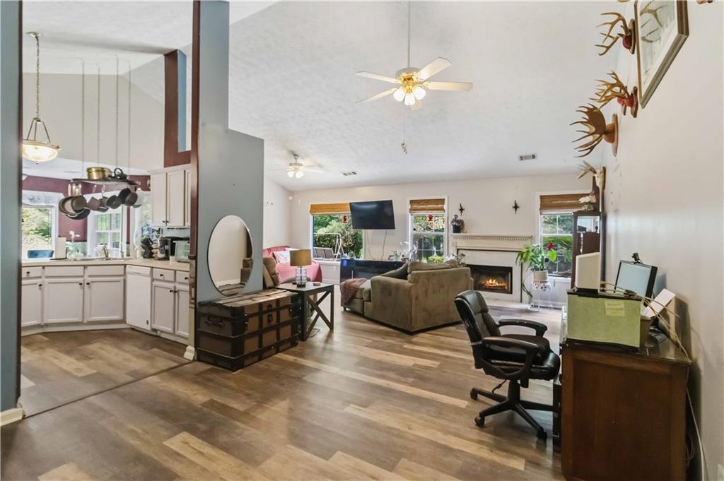 7823662 Property Photo 4