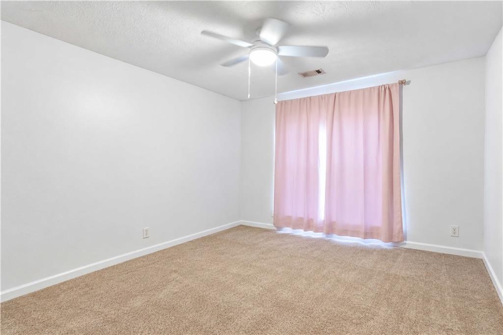 7823662 Property Photo 11