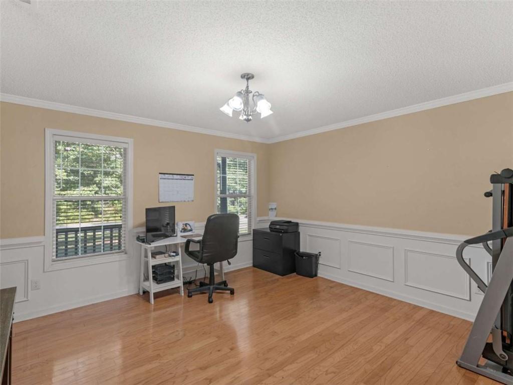 112 Crown Oaks Drive Property Photo 11