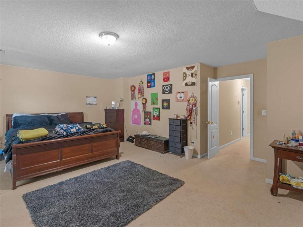 112 Crown Oaks Drive Property Photo 24