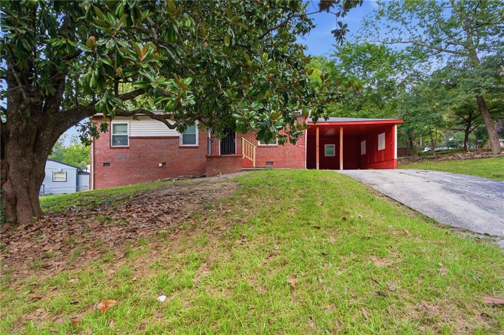 3754 Clovis Court Nw Property Photo 2