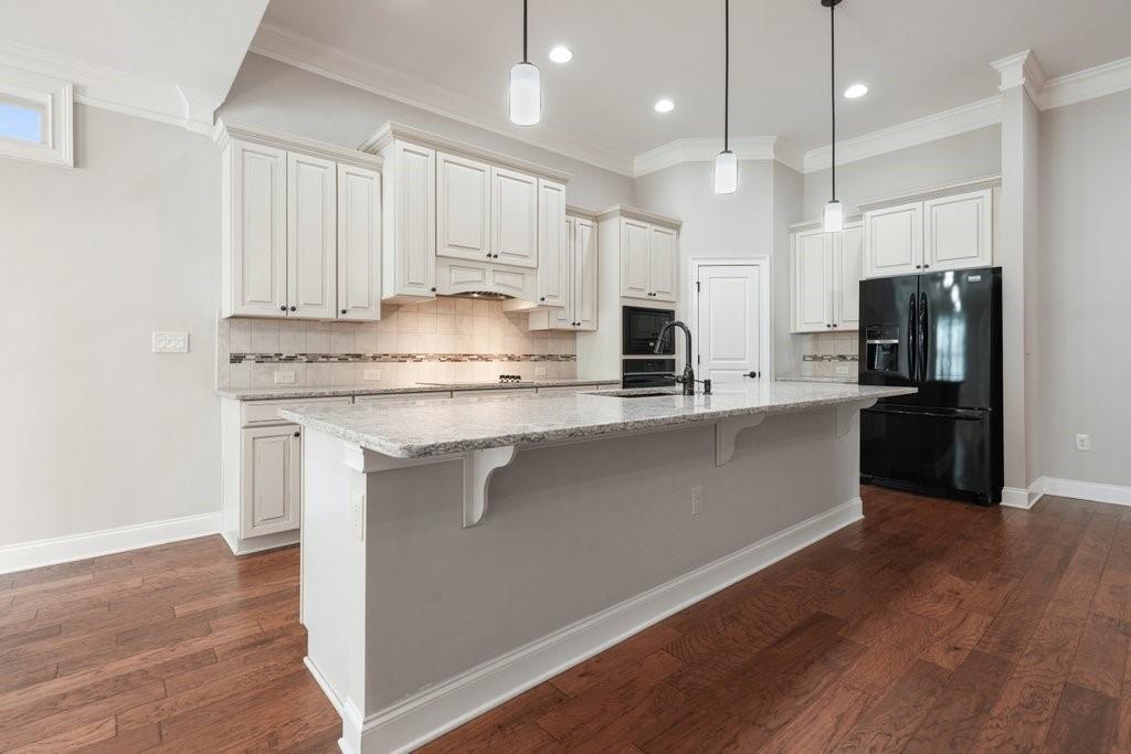 416 Windy Ridge Way Property Photo 8