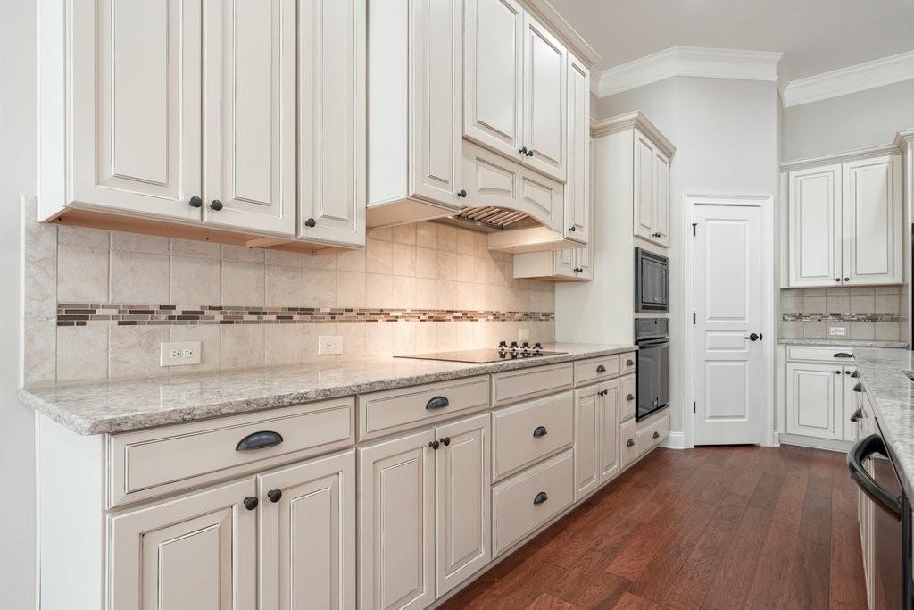 416 Windy Ridge Way Property Photo 9
