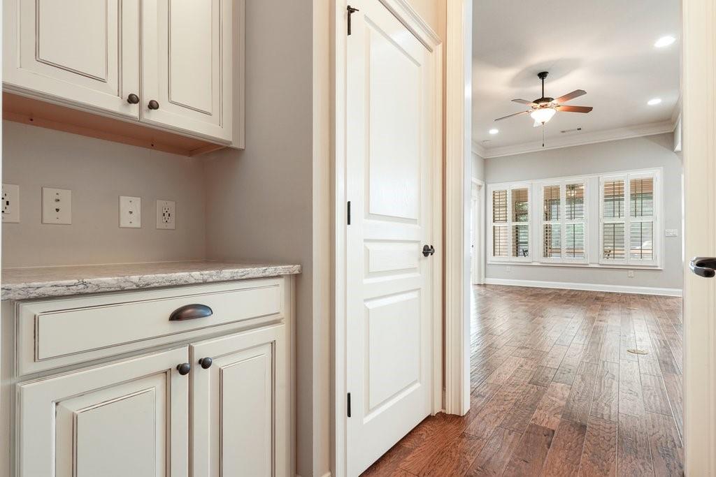 416 Windy Ridge Way Property Photo 14
