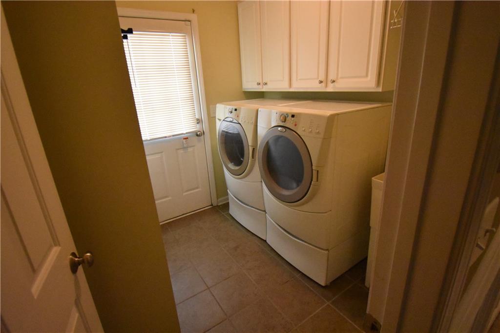 1002 Thornborough Drive Property Photo 4