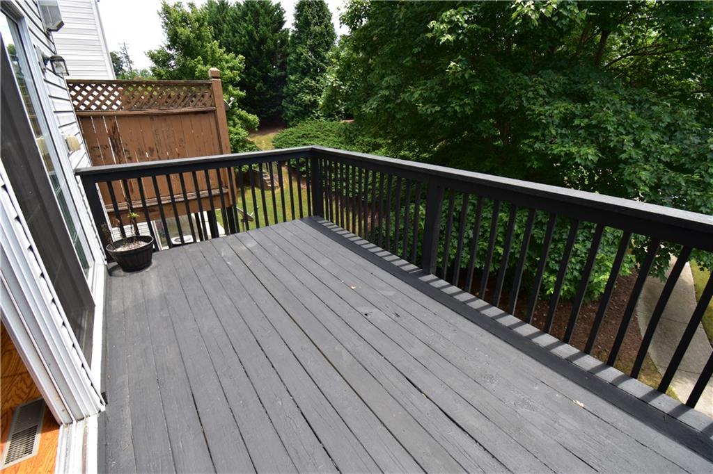 1002 Thornborough Drive Property Photo 11