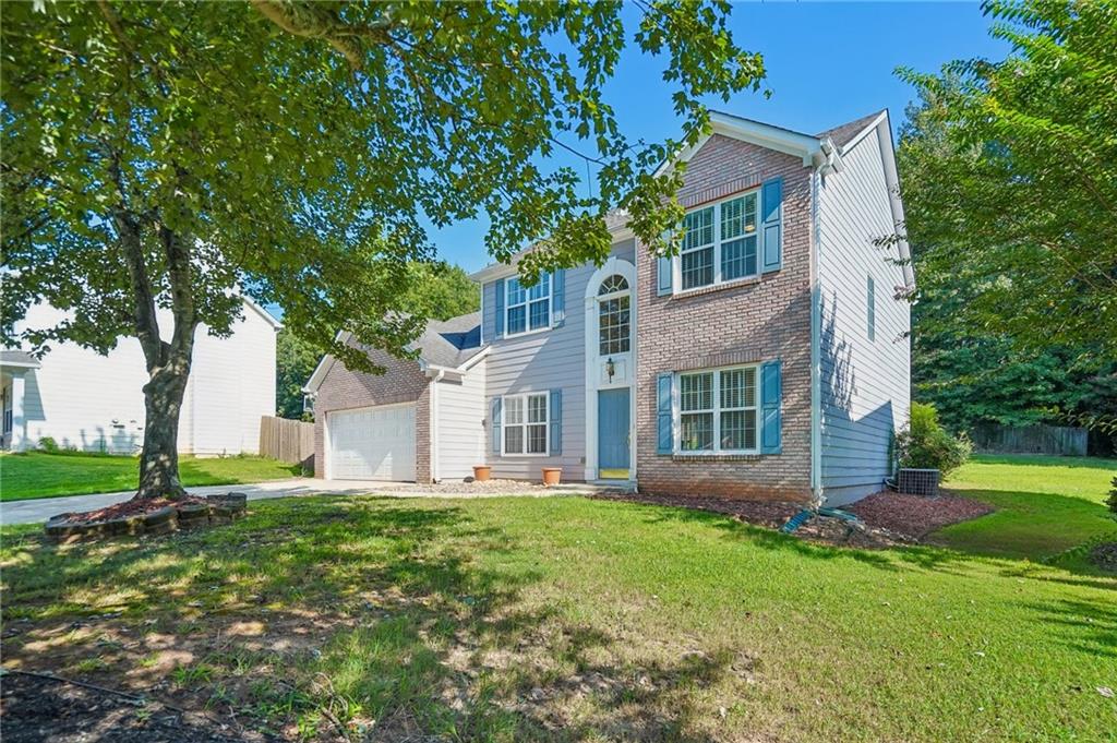 382 Silverthorn Property Photo 2