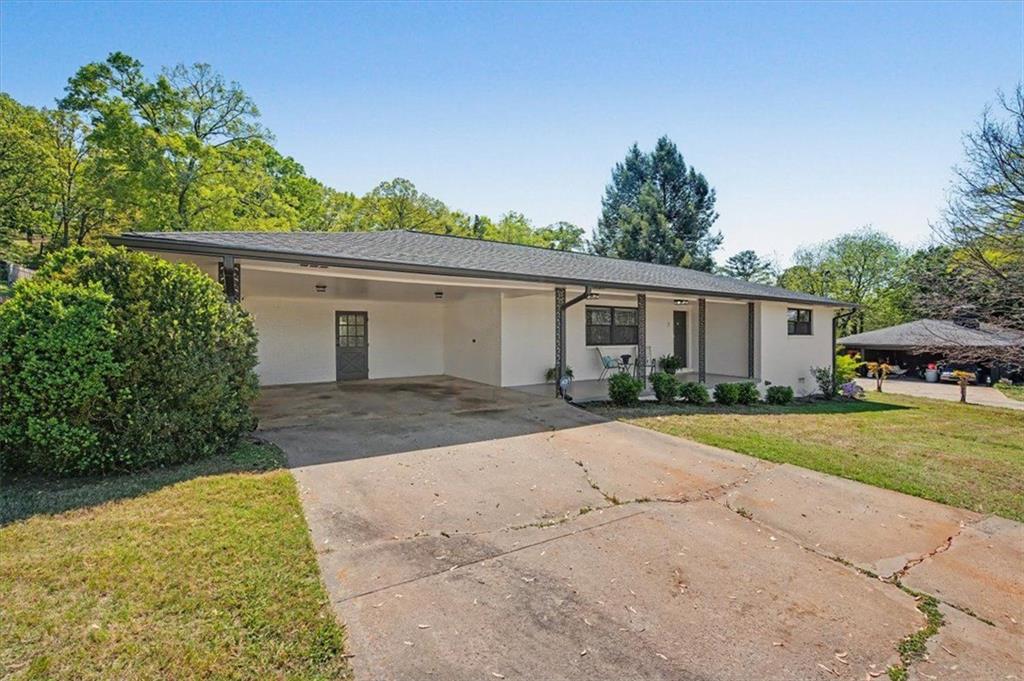 17 Crestwood Road Property Photo 2