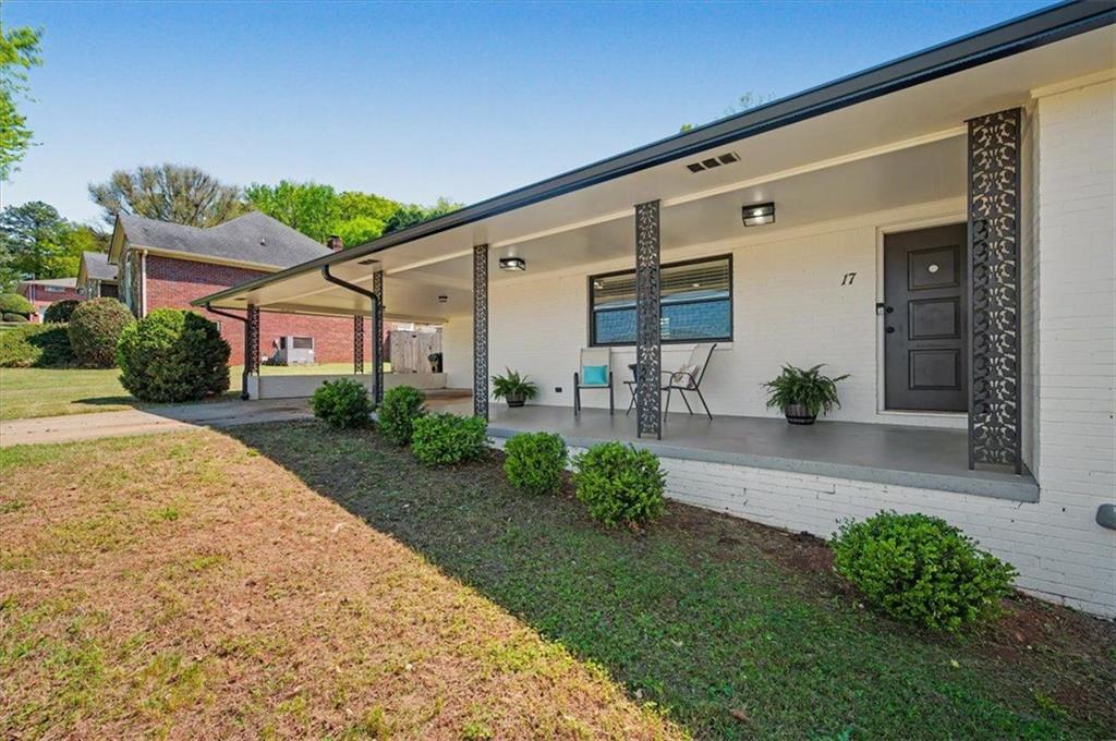17 Crestwood Road Property Photo 3
