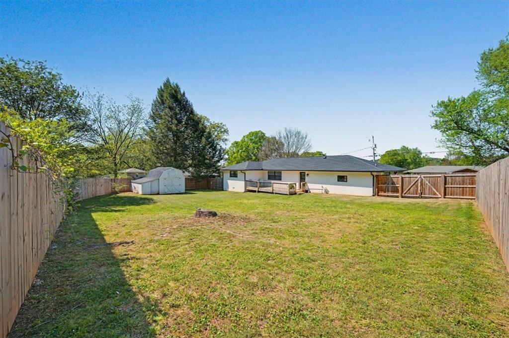 17 Crestwood Road Property Photo 5