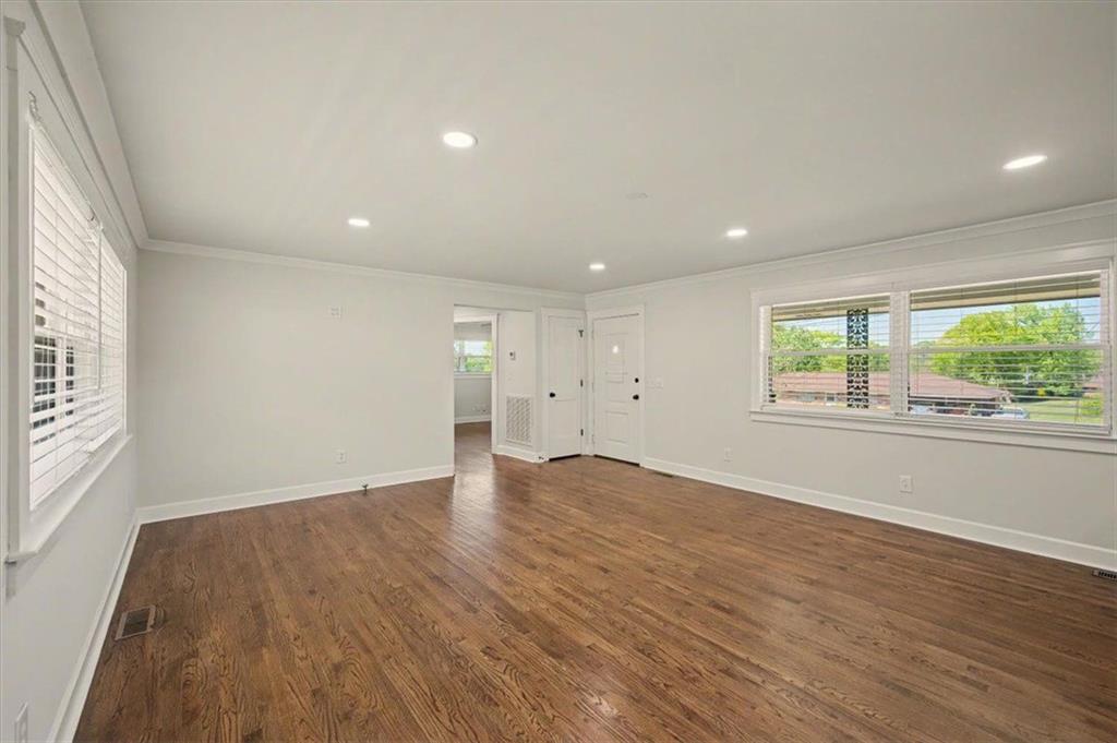 17 Crestwood Road Property Photo 11