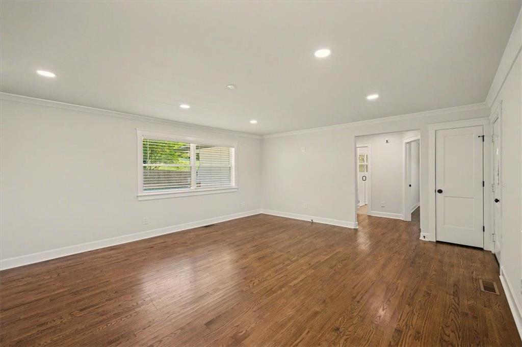 17 Crestwood Road Property Photo 12