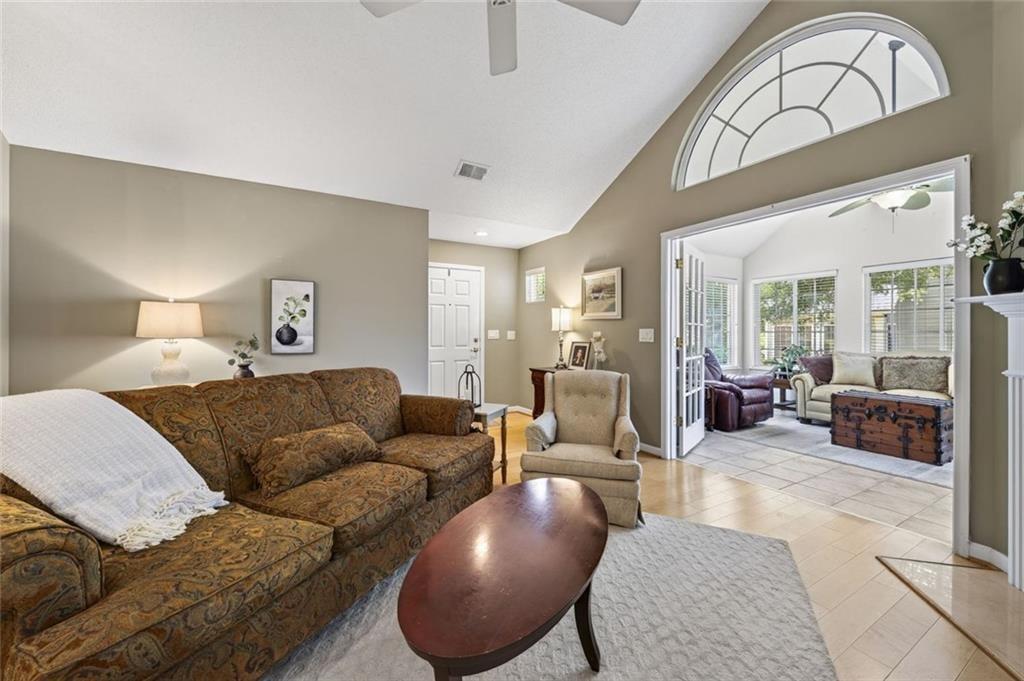 2943 Oakside Circle Property Photo 8