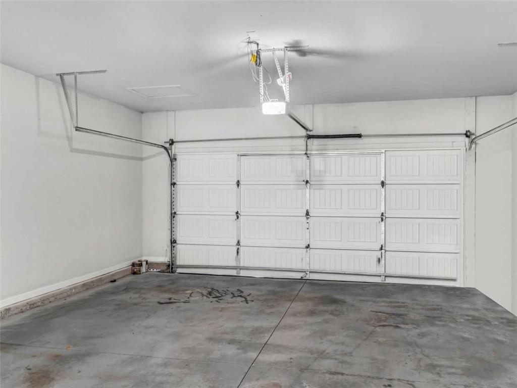2054 Maplewood Way Property Photo 10