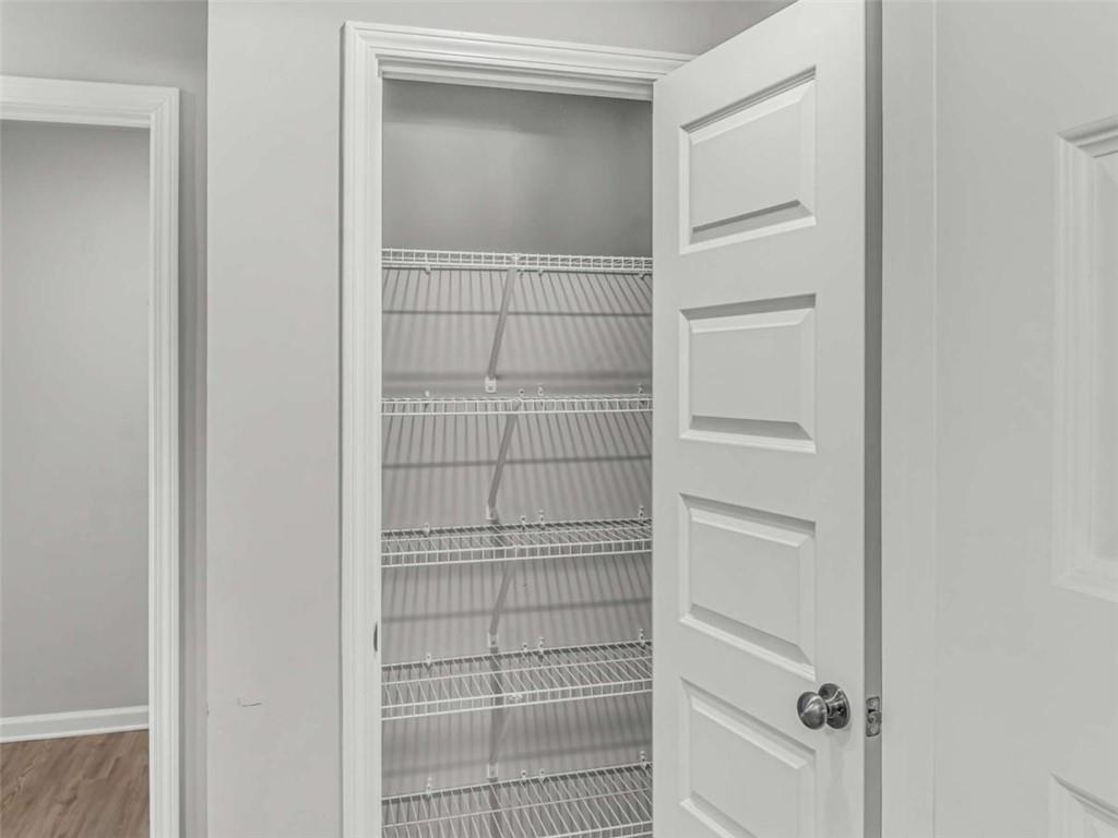 2054 Maplewood Way Property Photo 31