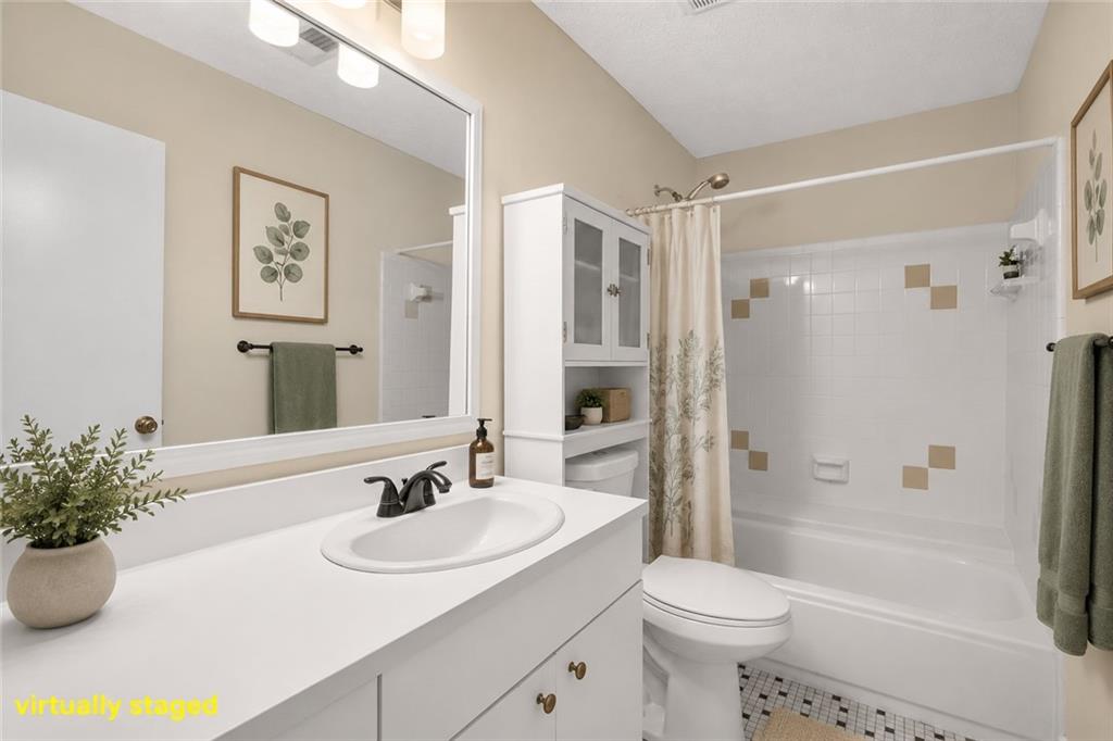 4285 Reef Road Property Photo 12