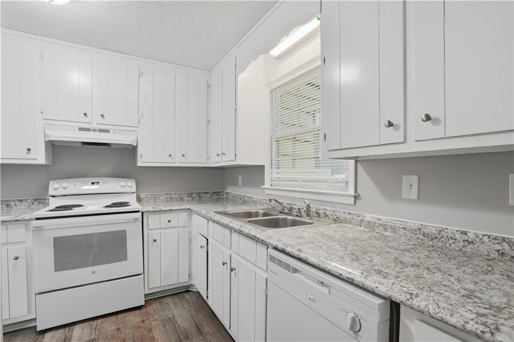 5342 Ridgemere Court Property Photo 7