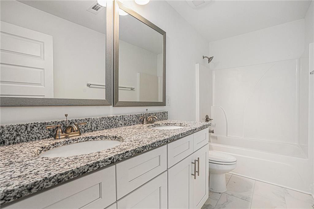 352 Davis Street Property Photo 29