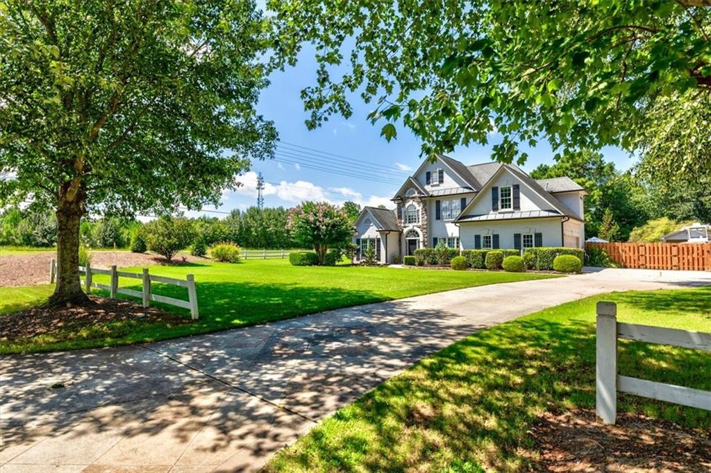 6255 Chestnut Hill Road Property Photo 1