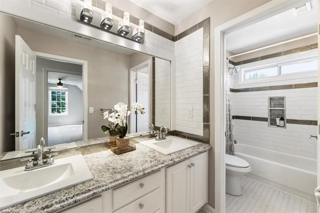 6255 Chestnut Hill Road Property Photo 41