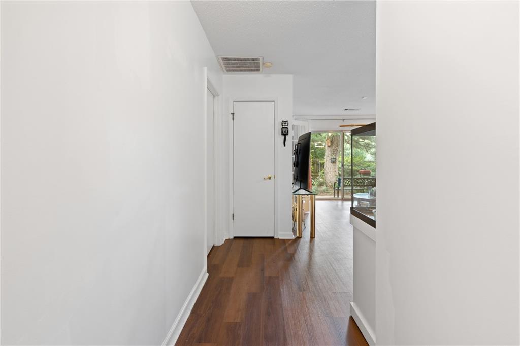 323 Cabaret Court Sw Property Photo 3