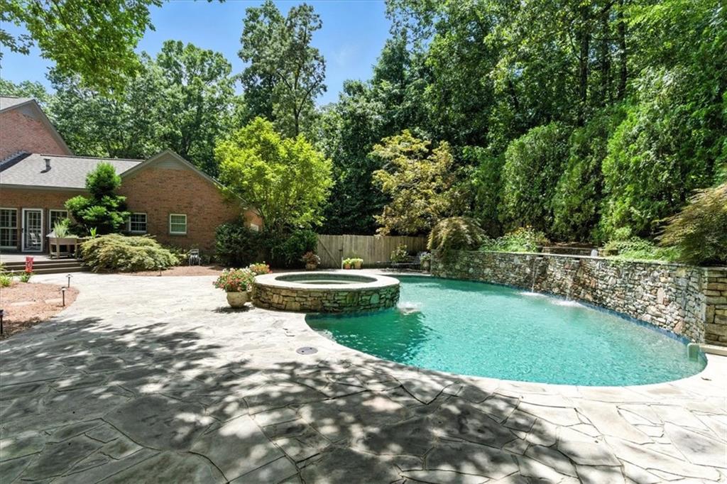 8 Saddle Trail Se Property Photo 48