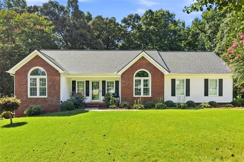 4575 Summerset Drive Property Photo 1