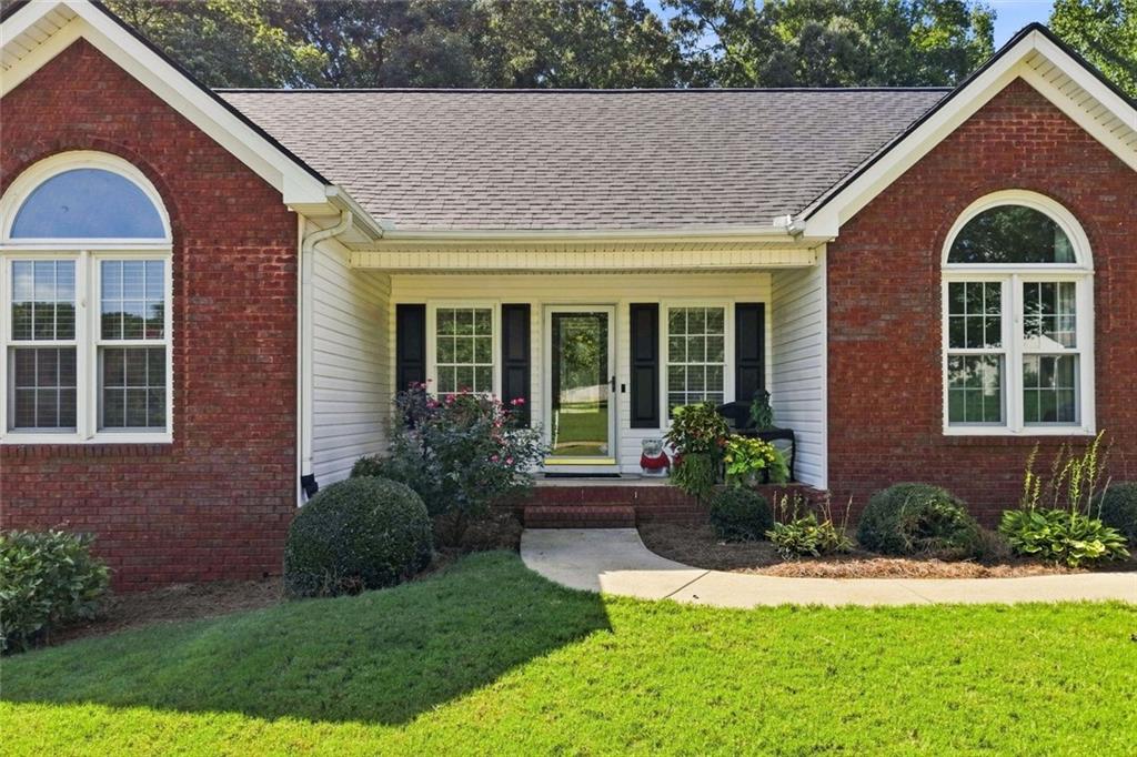 4575 Summerset Drive Property Photo 4