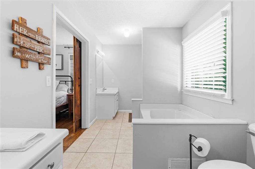 4575 Summerset Drive Property Photo 27