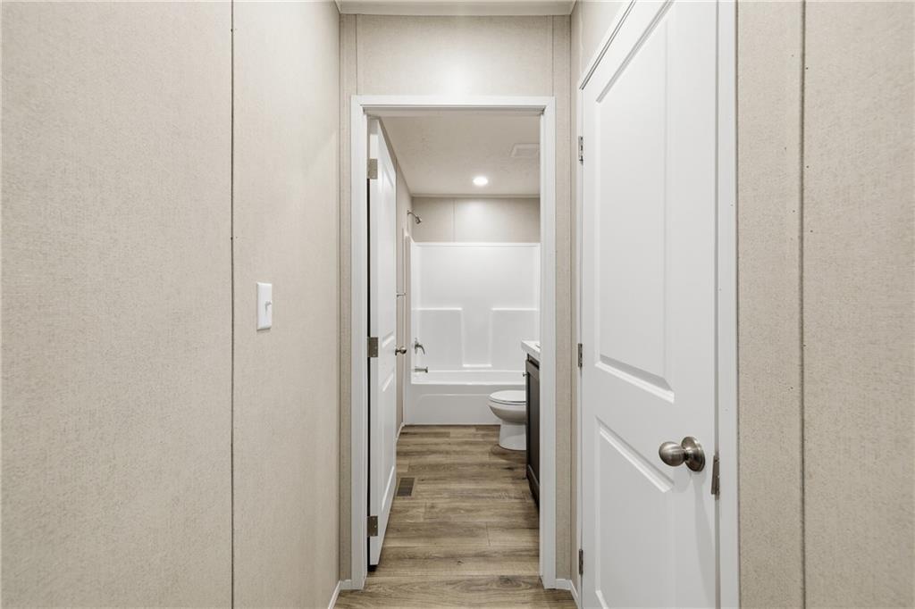 915 Smith Loop Road Property Photo 14