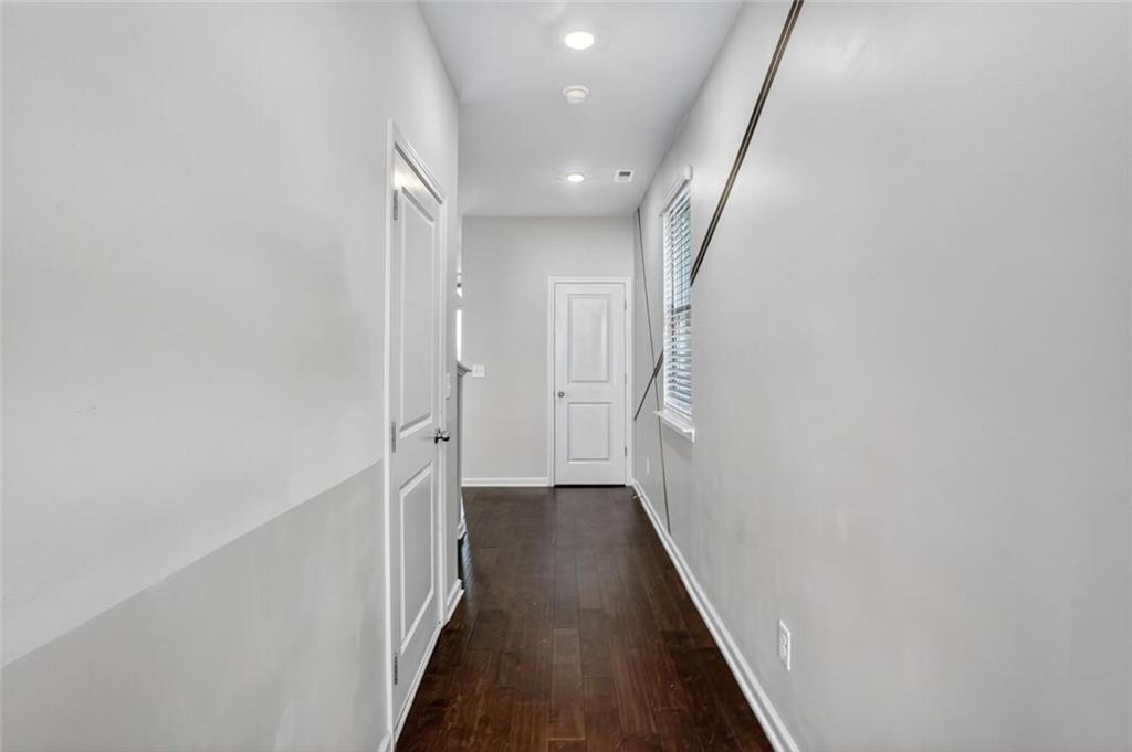 1553 Spring Hollow Way Property Photo 2