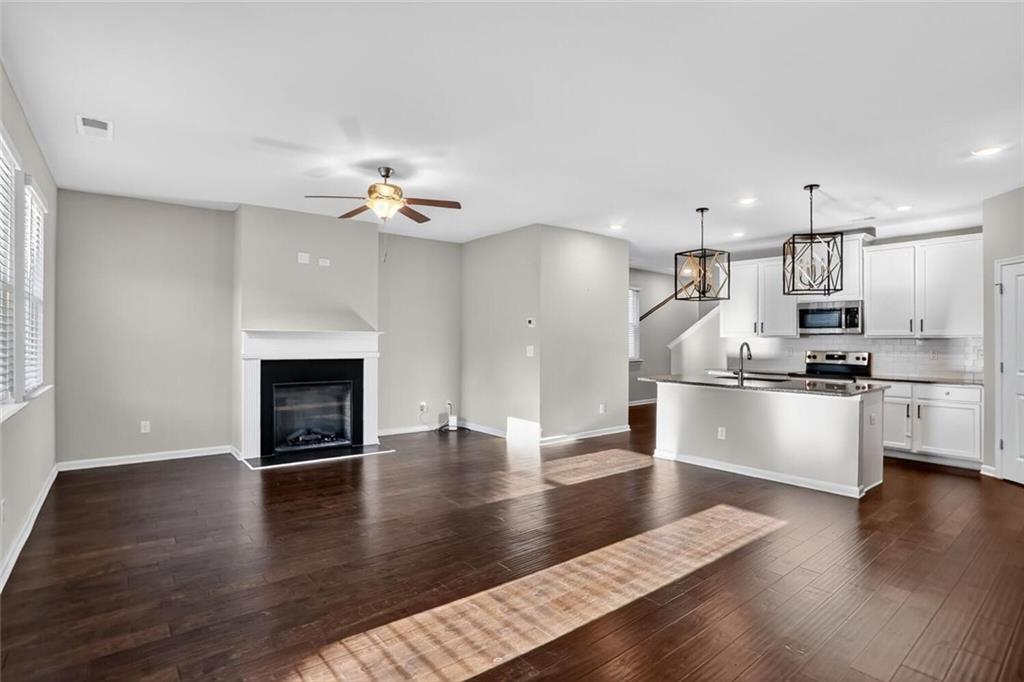 1553 Spring Hollow Way Property Photo 7