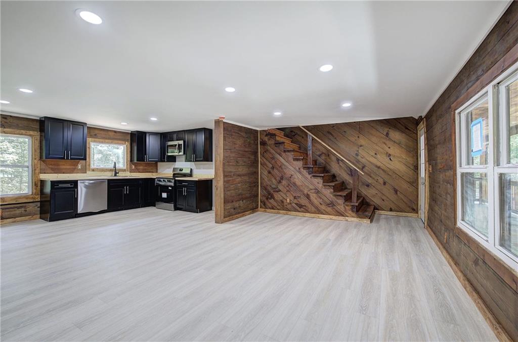 252 Hudson Way Property Photo 3