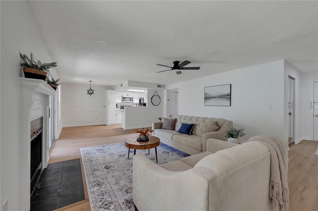 4106 Whitehall Way Property Photo 8