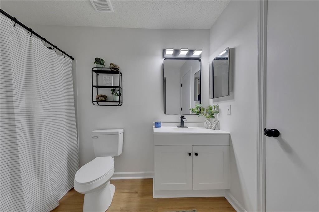 4106 Whitehall Way Property Photo 16
