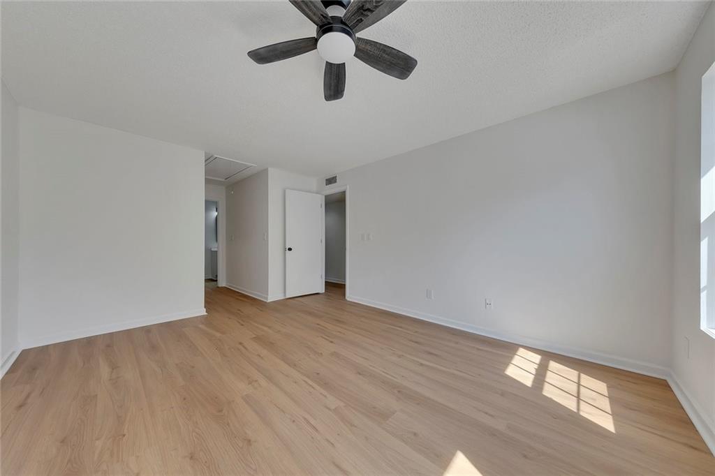4106 Whitehall Way Property Photo 19