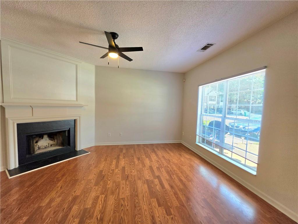 2846 Parkway Close Property Photo 4