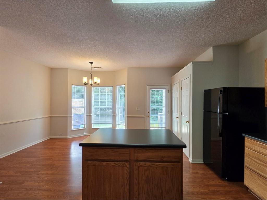 2846 Parkway Close Property Photo 6