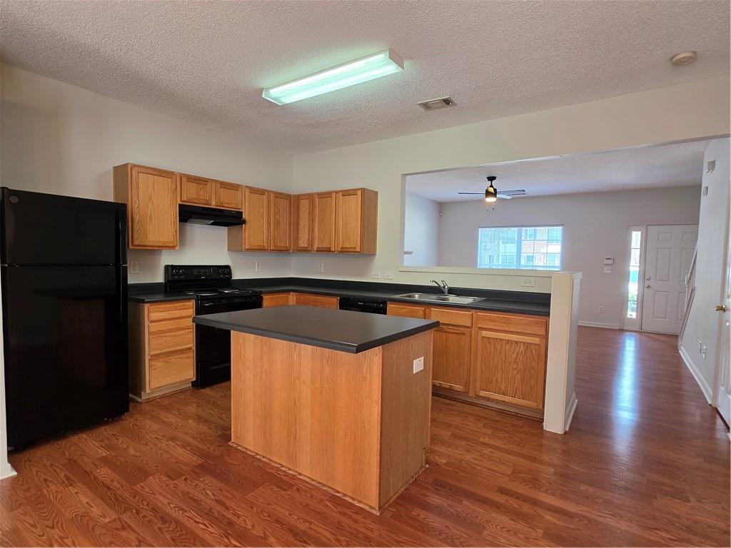 2846 Parkway Close Property Photo 7