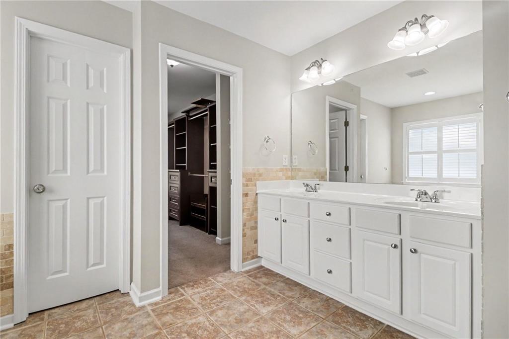 4820 Fieldstone View Circle Property Photo 28