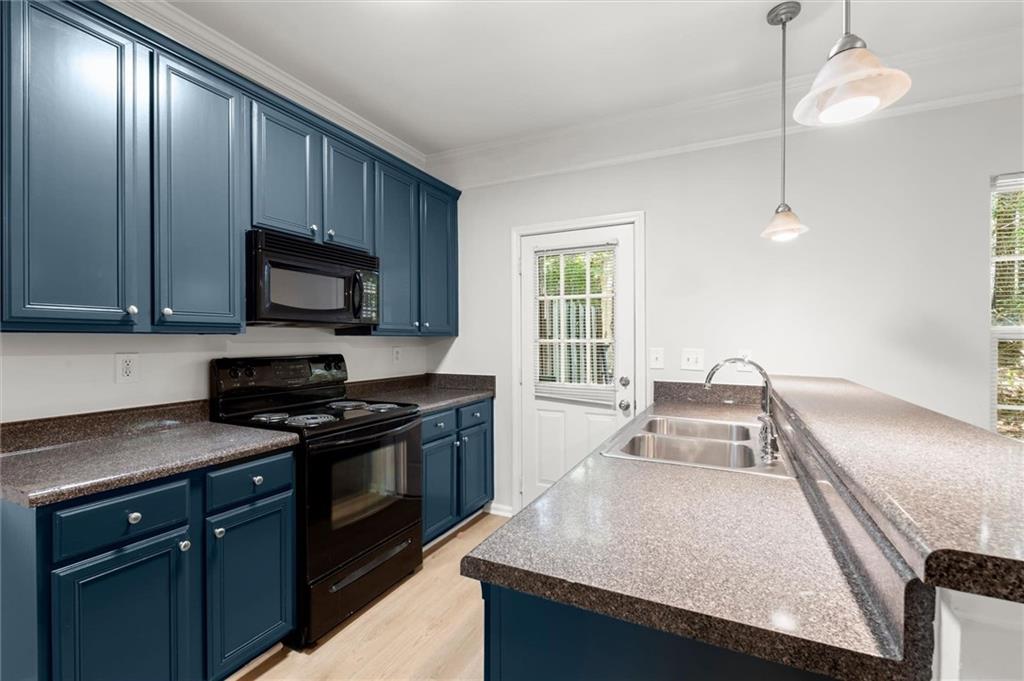 5016 Lower Elm Street Property Photo 4