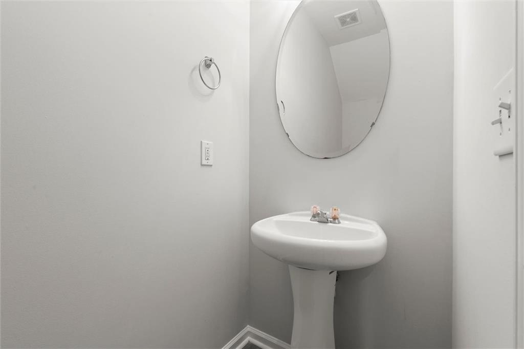 5016 Lower Elm Street Property Photo 24