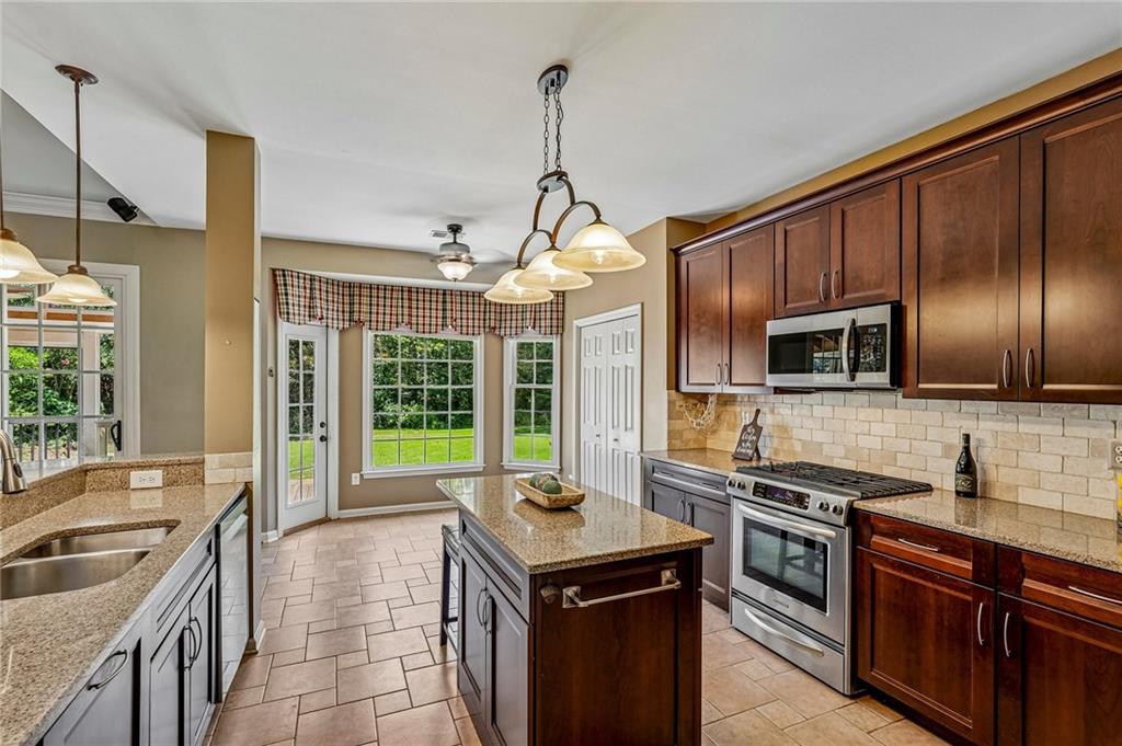 1515 Shagbark Way Property Photo 18