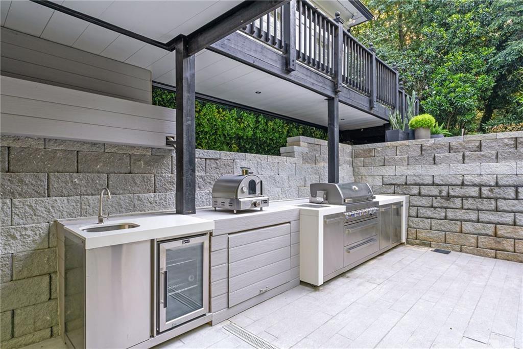 3946 Paces Ferry Road Nw Property Photo 41