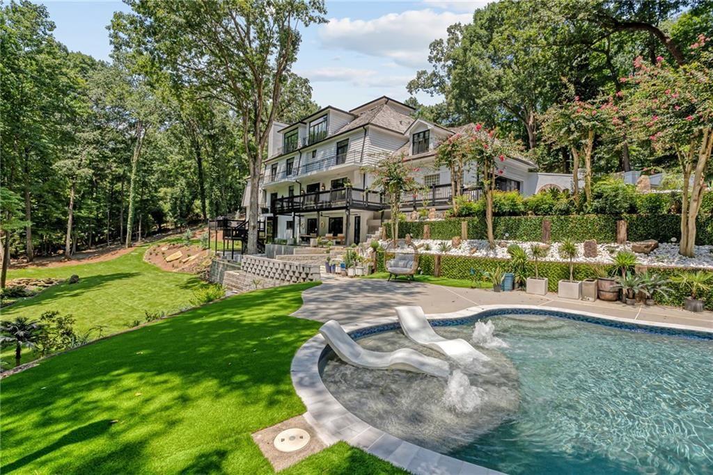 3946 Paces Ferry Road Nw Property Photo 45
