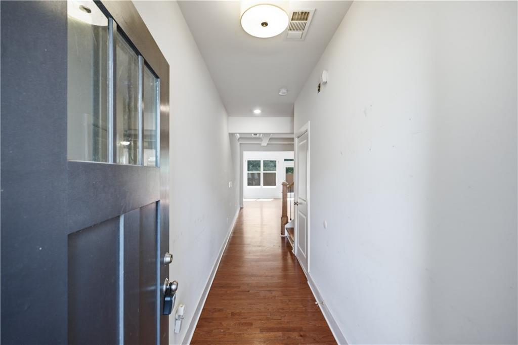 5825 Radford Loop Property Photo 5