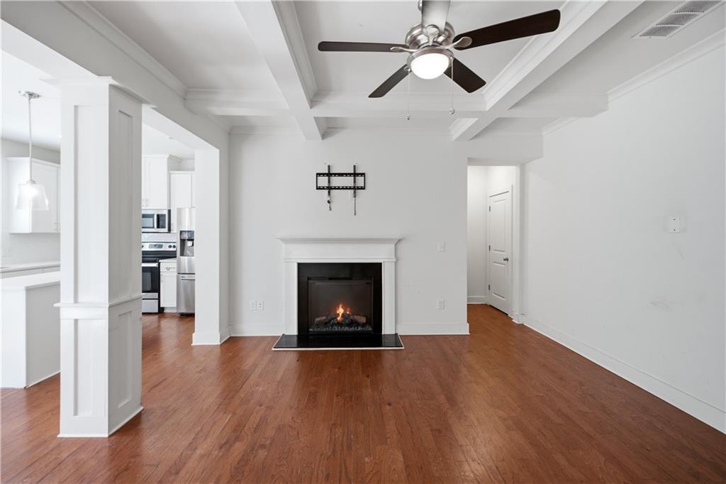 5825 Radford Loop Property Photo 7