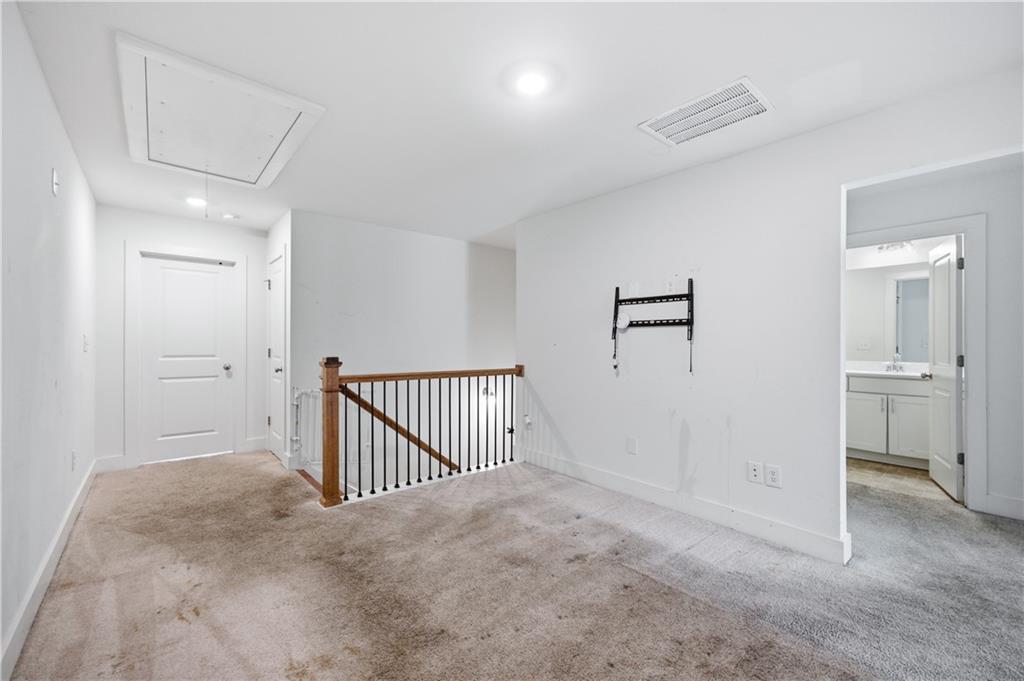 5825 Radford Loop Property Photo 24