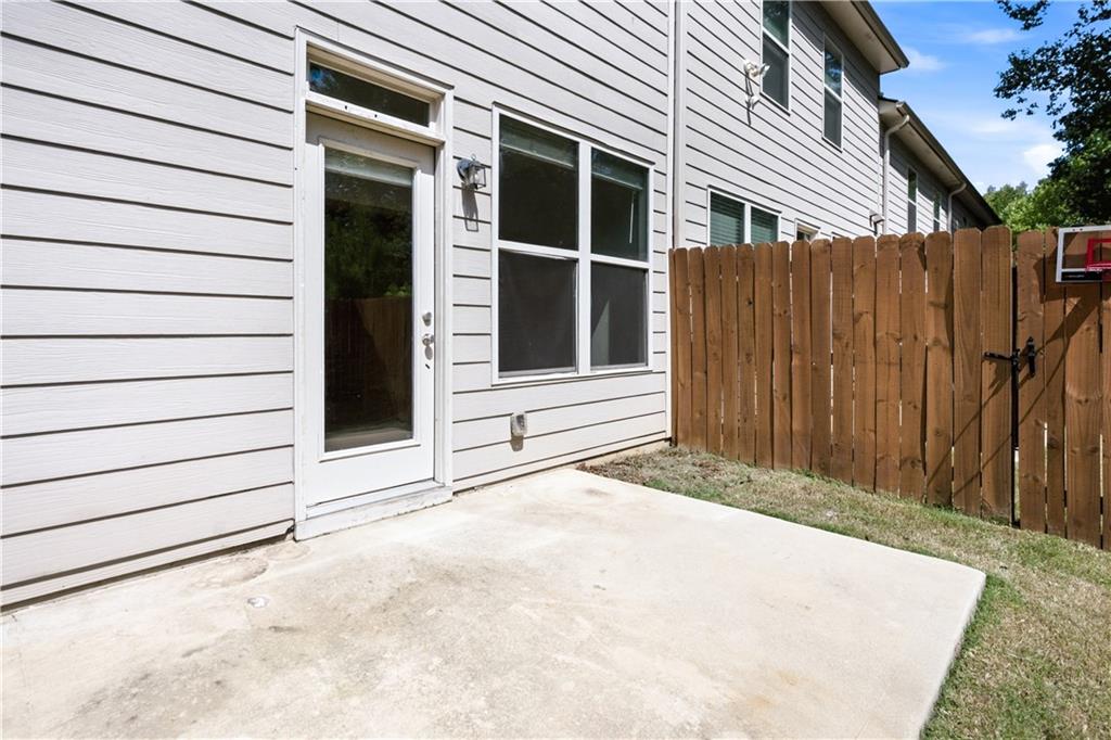 5825 Radford Loop Property Photo 31